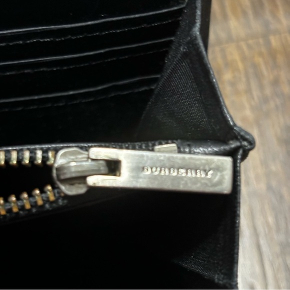 BURBERRY Nova Check Black Patent
Leather Flap Long Wallet - Picture 11 of 16